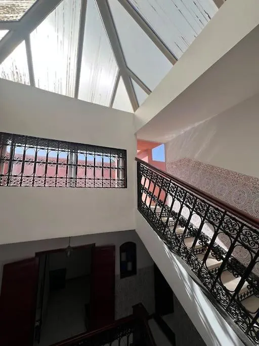 Riad & 4 Bedrooms With Pool Views Marrakesh
