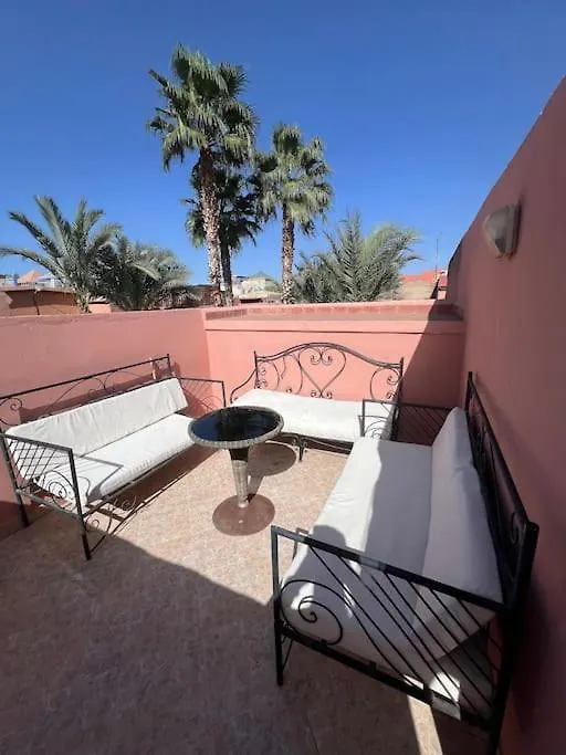 Riad & 4 Bedrooms With Pool Views Marrakesh