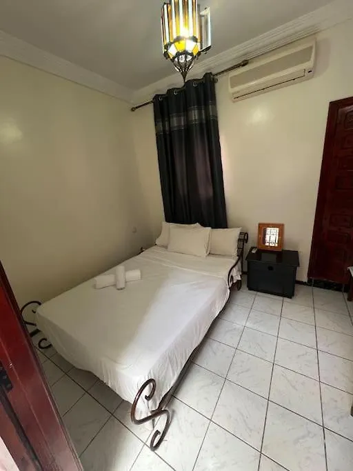 Riad & 4 Bedrooms With Pool Views Marrakesh 0*,